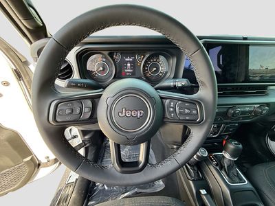 2025 Jeep Wrangler - Photo 36
