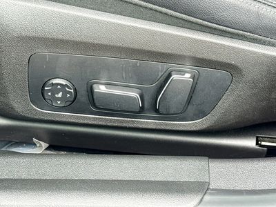 2025 BMW 3 Series - Photo 25