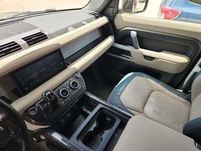 2021 Land Rover Defender - Photo 5
