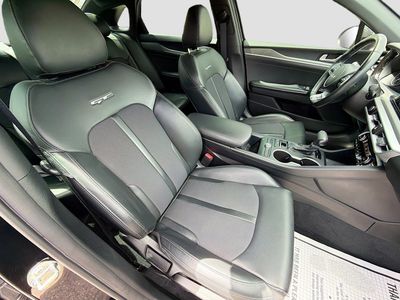 2022 Kia K5 - Photo 14