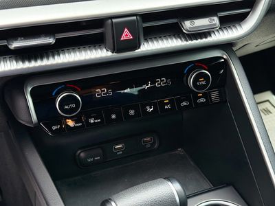 2022 Kia K5 - Photo 32