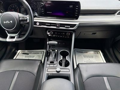2022 Kia K5 - Photo 18
