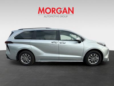 2025 Toyota Sienna - Photo 2