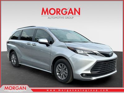 2025 Toyota Sienna - Photo 1
