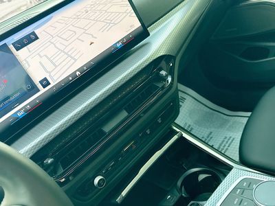 2025 BMW 3 Series - Photo 28