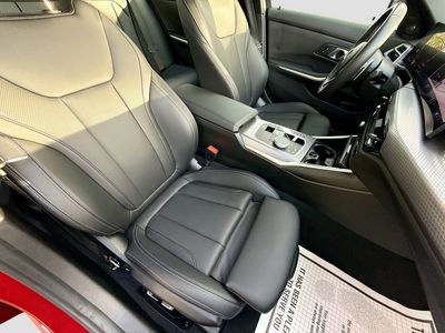 2025 BMW 3 Series - Photo 15