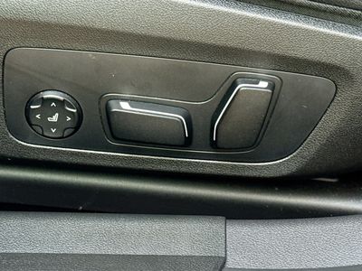 2025 BMW 3 Series - Photo 25