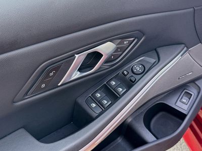 2025 BMW 3 Series - Photo 23