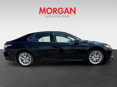 2018 Toyota Camry - Photo 2
