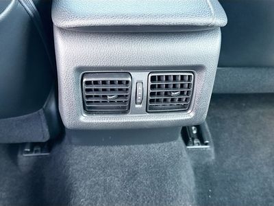 2018 Toyota Camry - Photo 19