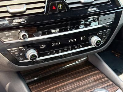 2021 BMW 5 Series - Photo 31