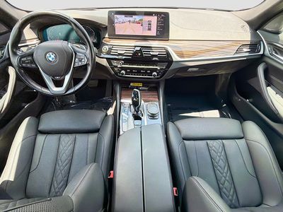2021 BMW 5 Series - Photo 15