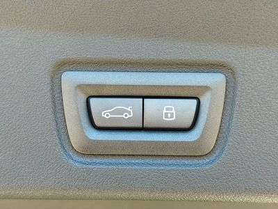 2026 BMW i4 - Photo 12