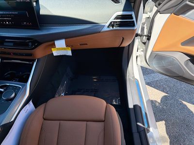 2026 BMW i4 - Photo 17