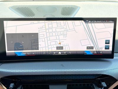 2026 BMW i4 - Photo 32