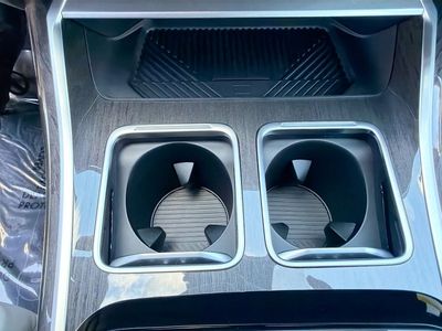 2026 BMW 7 Series - Photo 31