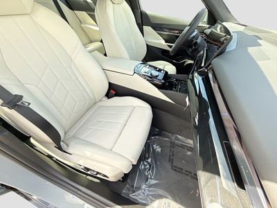 2027 BMW 5 Series - Photo 15