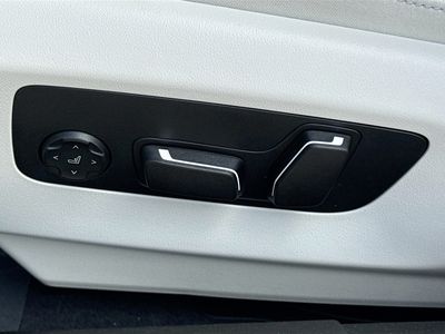 2027 BMW 5 Series - Photo 25