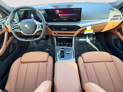 2026 BMW i4 - Photo 16