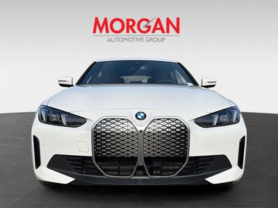 2026 BMW i4 - Photo 8
