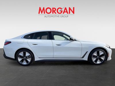 2026 BMW i4 - Photo 2