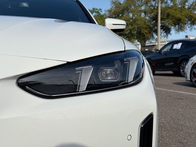 2026 BMW i4 - Photo 9
