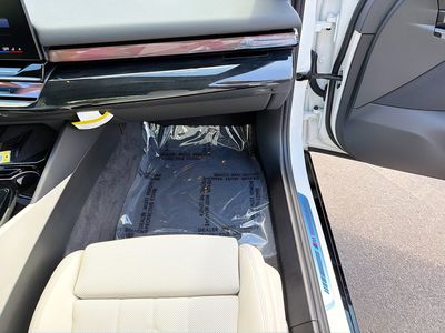 2027 BMW 5 Series - Photo 17