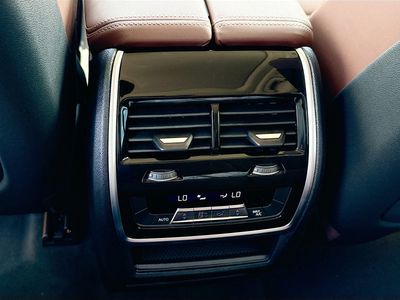 2027 BMW X7 - Photo 20