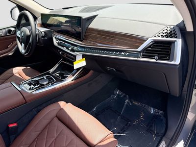 2027 BMW X7 - Photo 14