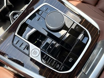2027 BMW X7 - Photo 29