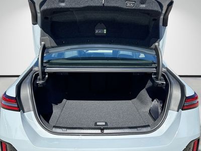 2026 BMW i5 - Photo 12