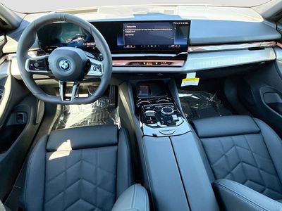 2026 BMW i5 - Photo 16