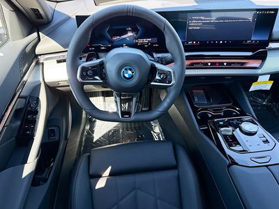 2026 BMW i5 - Photo 17