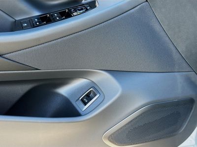 2026 BMW i5 - Photo 24