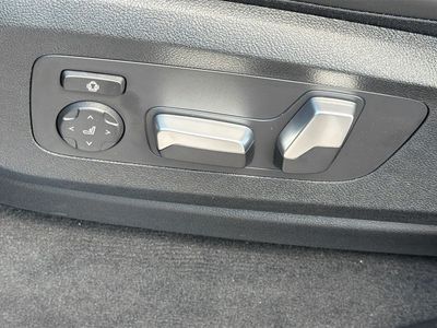 2026 BMW X5 — photo 25 view