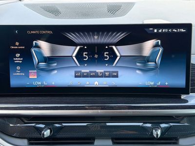 2026 BMW X5 — photo 35 view