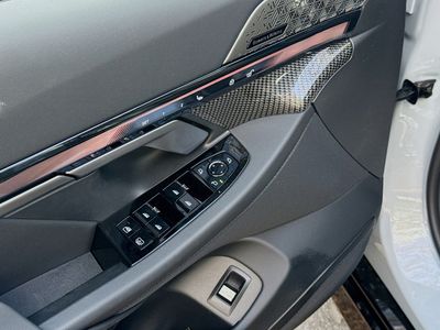 2026 BMW 5 Series - Photo 23