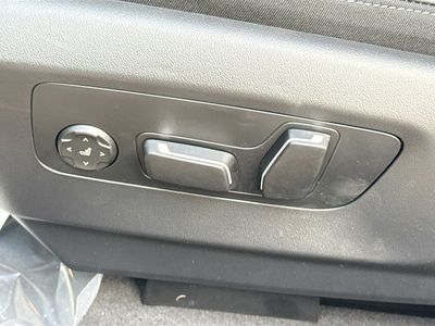 2026 BMW 5 Series - Photo 25