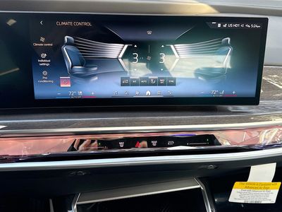 2026 BMW 7 Series - Photo 34