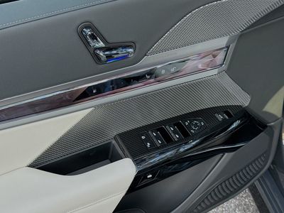 2026 BMW 7 Series - Photo 23