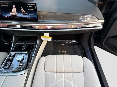 2026 BMW 7 Series - Photo 18