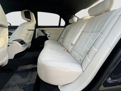 2026 BMW 7 Series - Photo 21