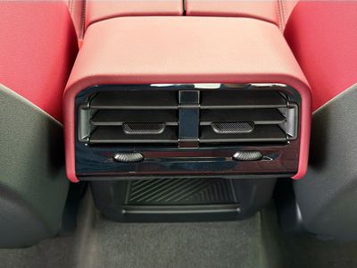 2026 BMW 5 Series - Photo 20