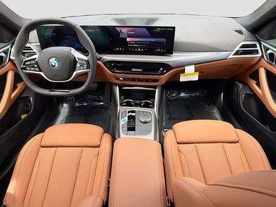 2026 BMW i4 - Photo 15