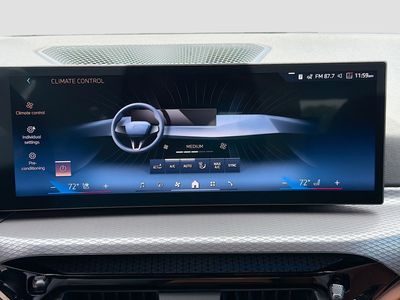 2026 BMW i4 - Photo 34
