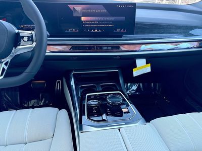 2026 BMW i7 - Photo 19