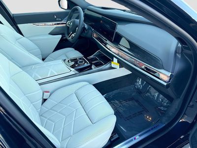 2026 BMW i7 - Photo 14