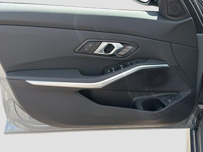 2026 BMW 3 Series - Photo 22