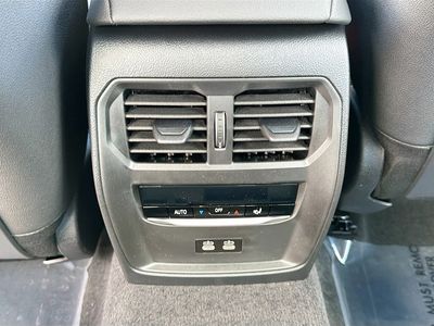 2026 BMW 3 Series - Photo 20