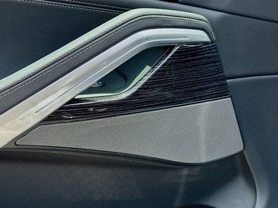 2027 BMW X6 - Photo 23